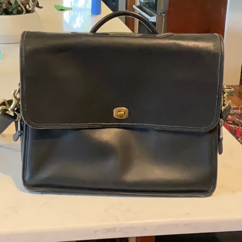 Classic Black Leather women’s or men’s Bag